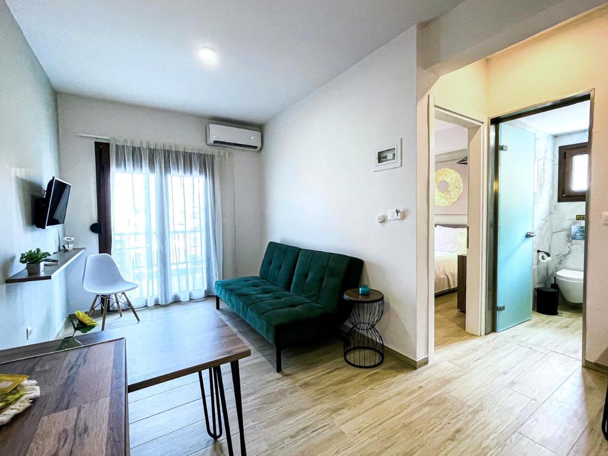 Athonite All Seasons Luxury Suites Иериссос Экстерьер фото