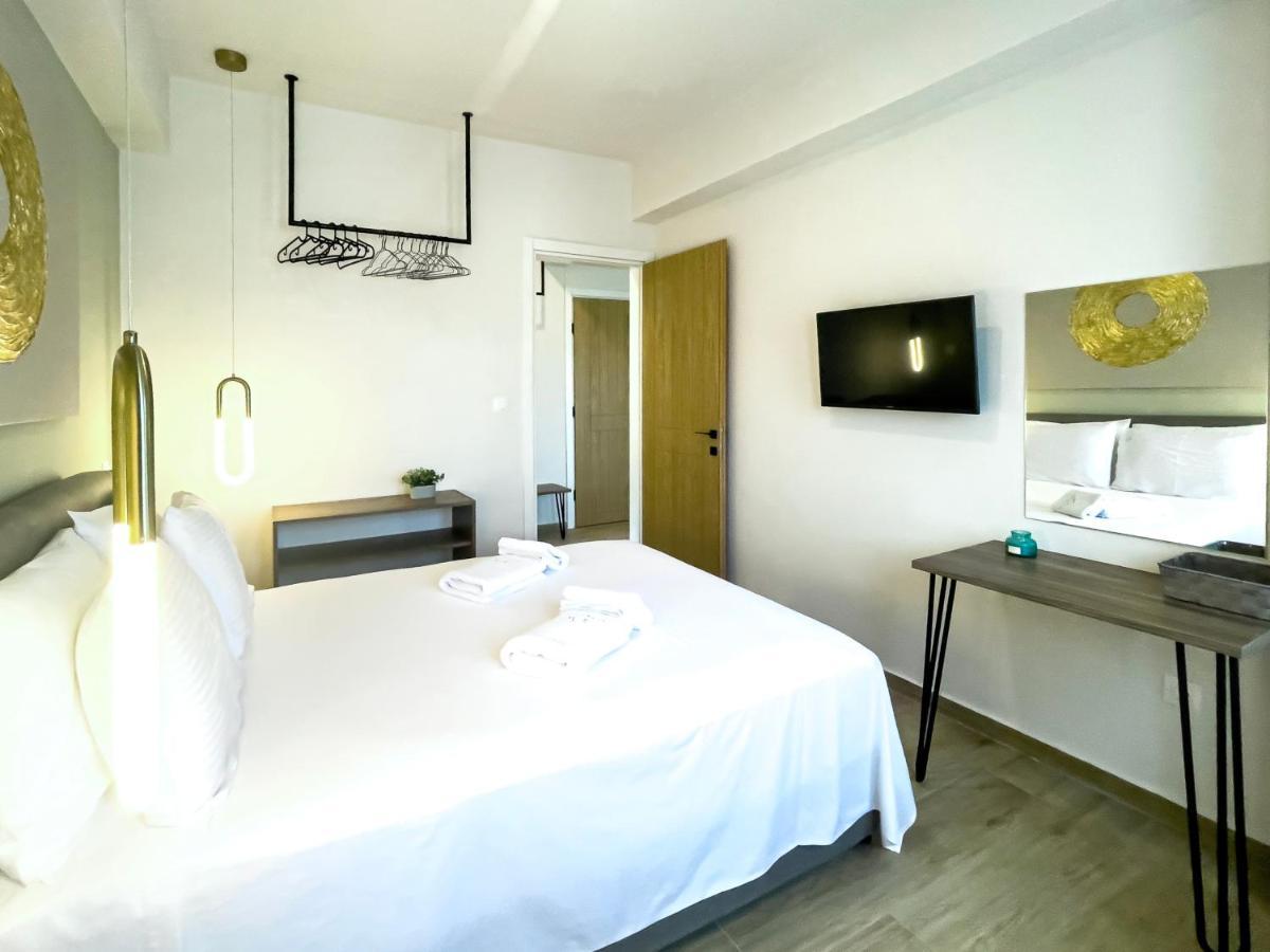Athonite All Seasons Luxury Suites Иериссос Экстерьер фото