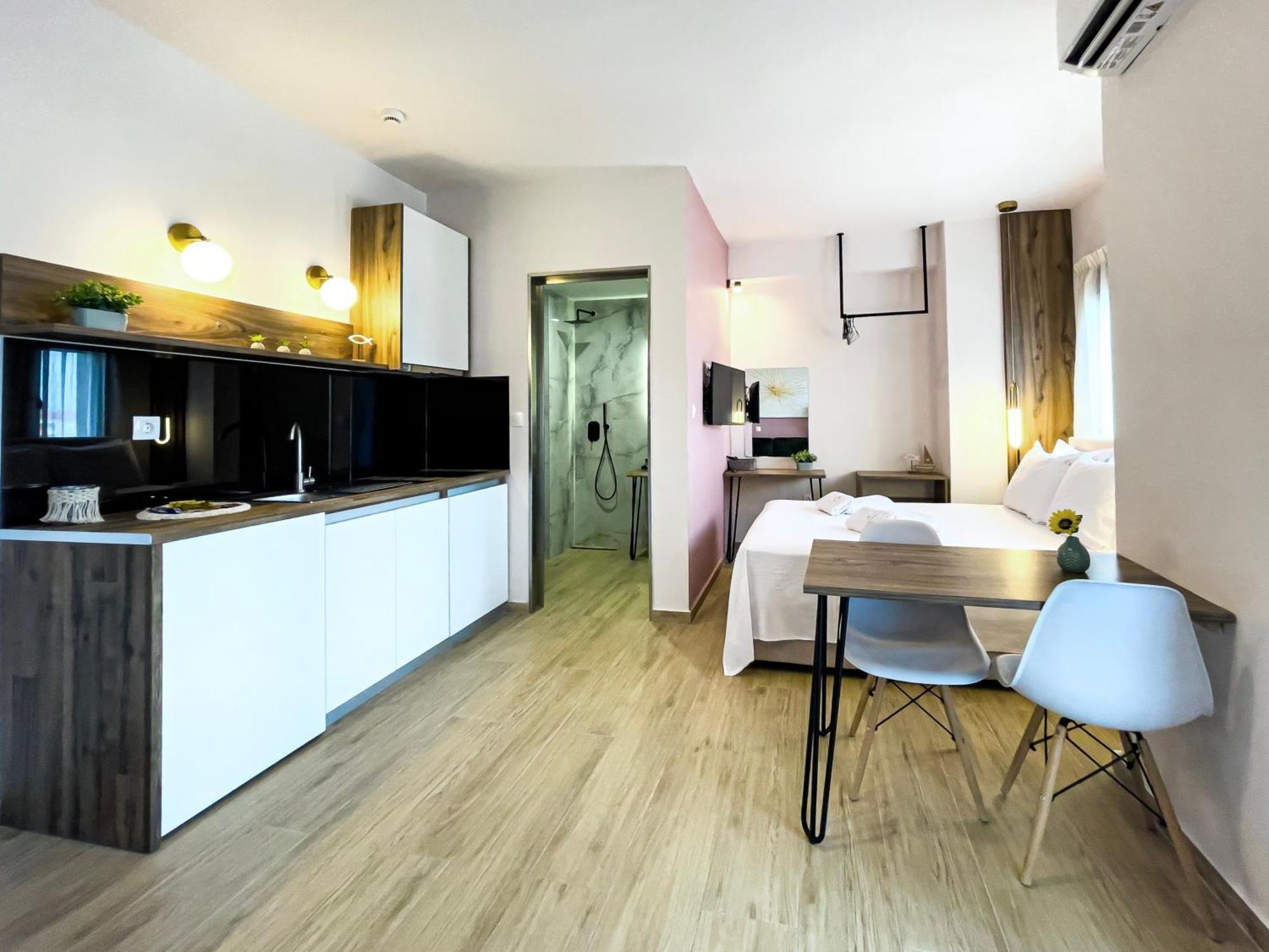 Athonite All Seasons Luxury Suites Иериссос Экстерьер фото