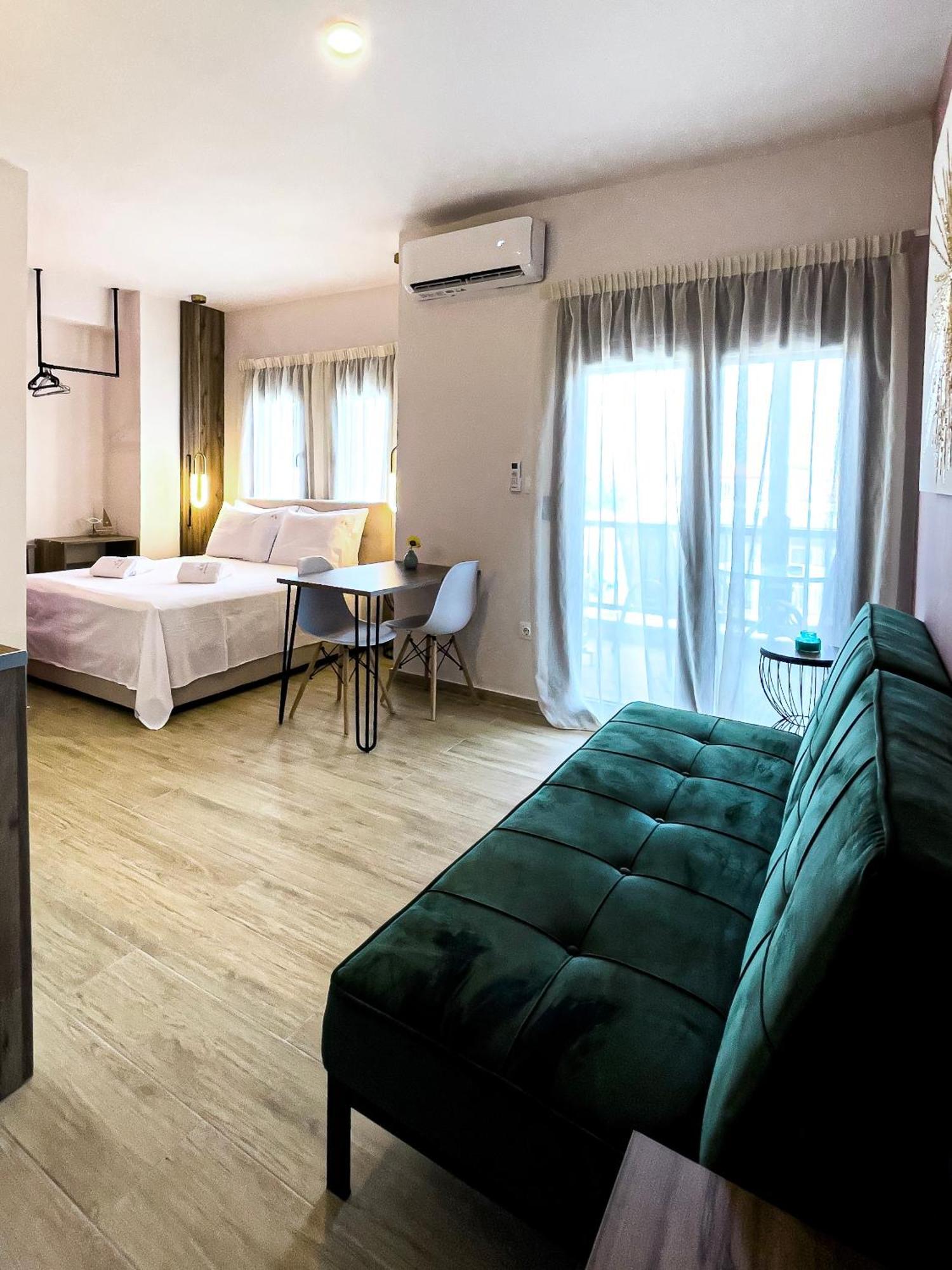 Athonite All Seasons Luxury Suites Иериссос Экстерьер фото