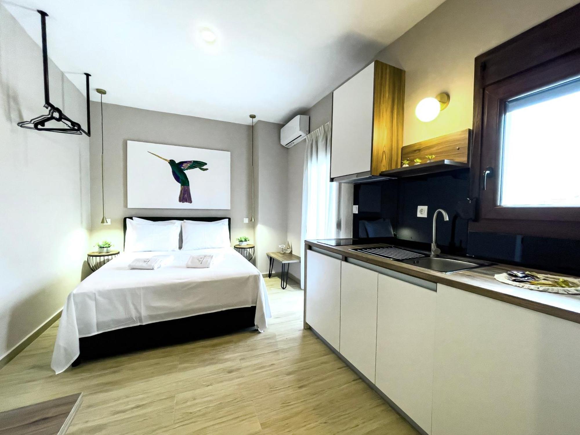 Athonite All Seasons Luxury Suites Иериссос Экстерьер фото
