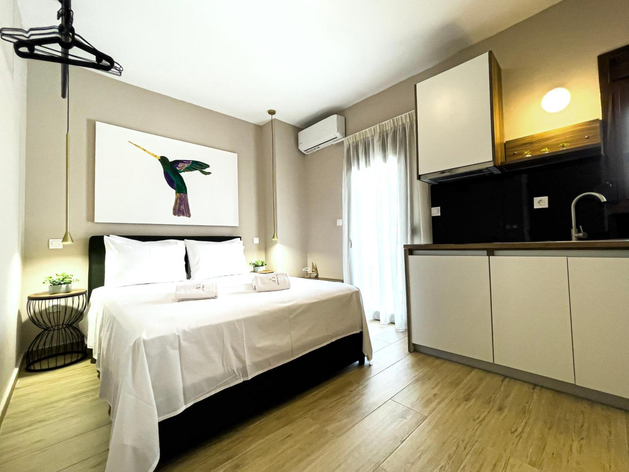 Athonite All Seasons Luxury Suites Иериссос Экстерьер фото